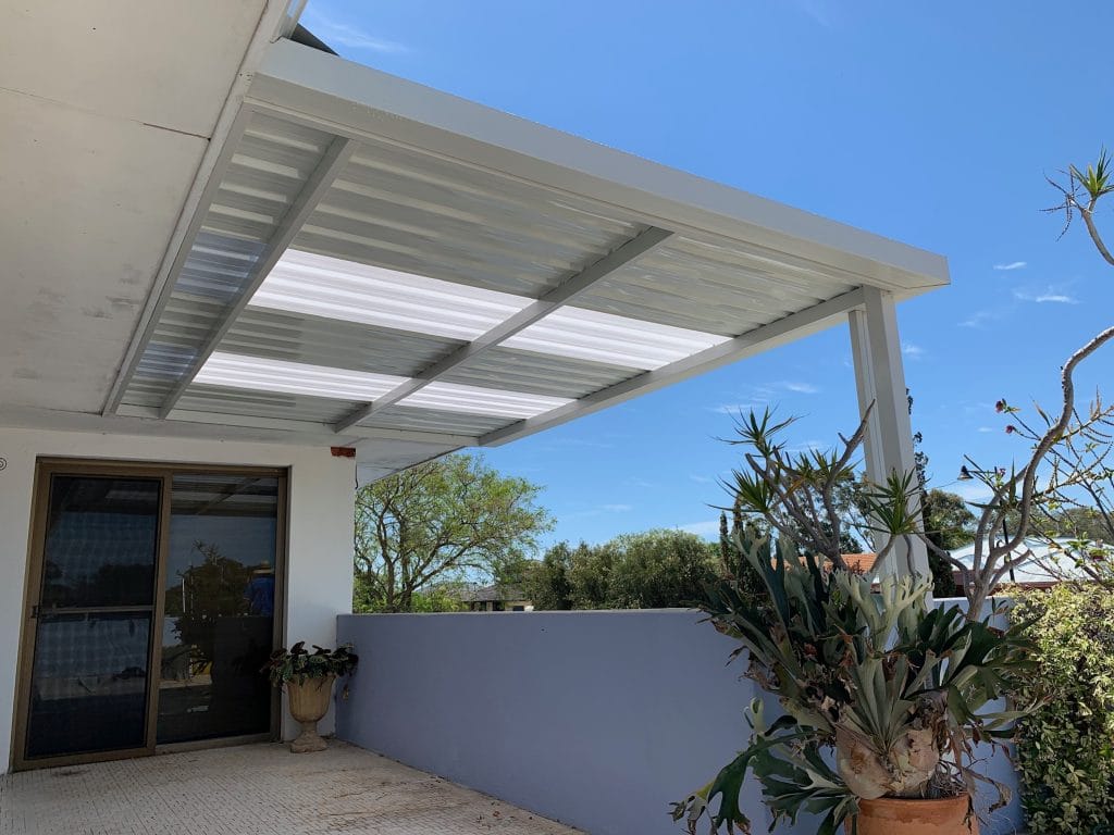 Flat colorbond patio built by Perth patio Magic